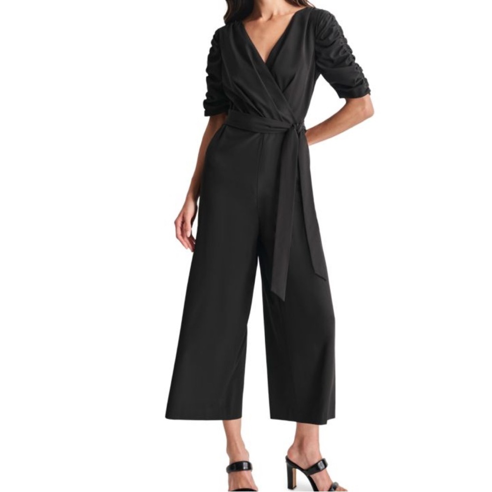 NWT DKNY Ruched Shoulder Cropped Jumpsuit - Size 6 - Picture 3 of 5